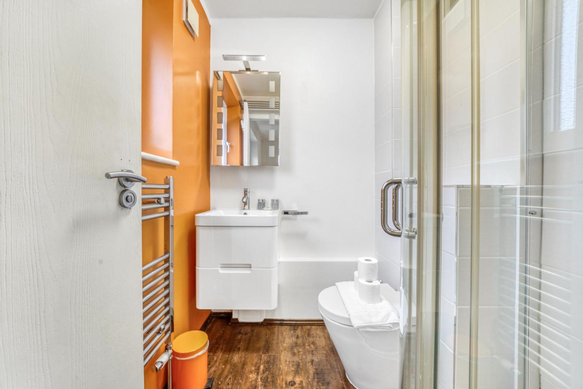 Executive 4 Bedroom Town House In Canada Water Free Wifi & Parking By City Stay Aparts London Ngoại thất bức ảnh