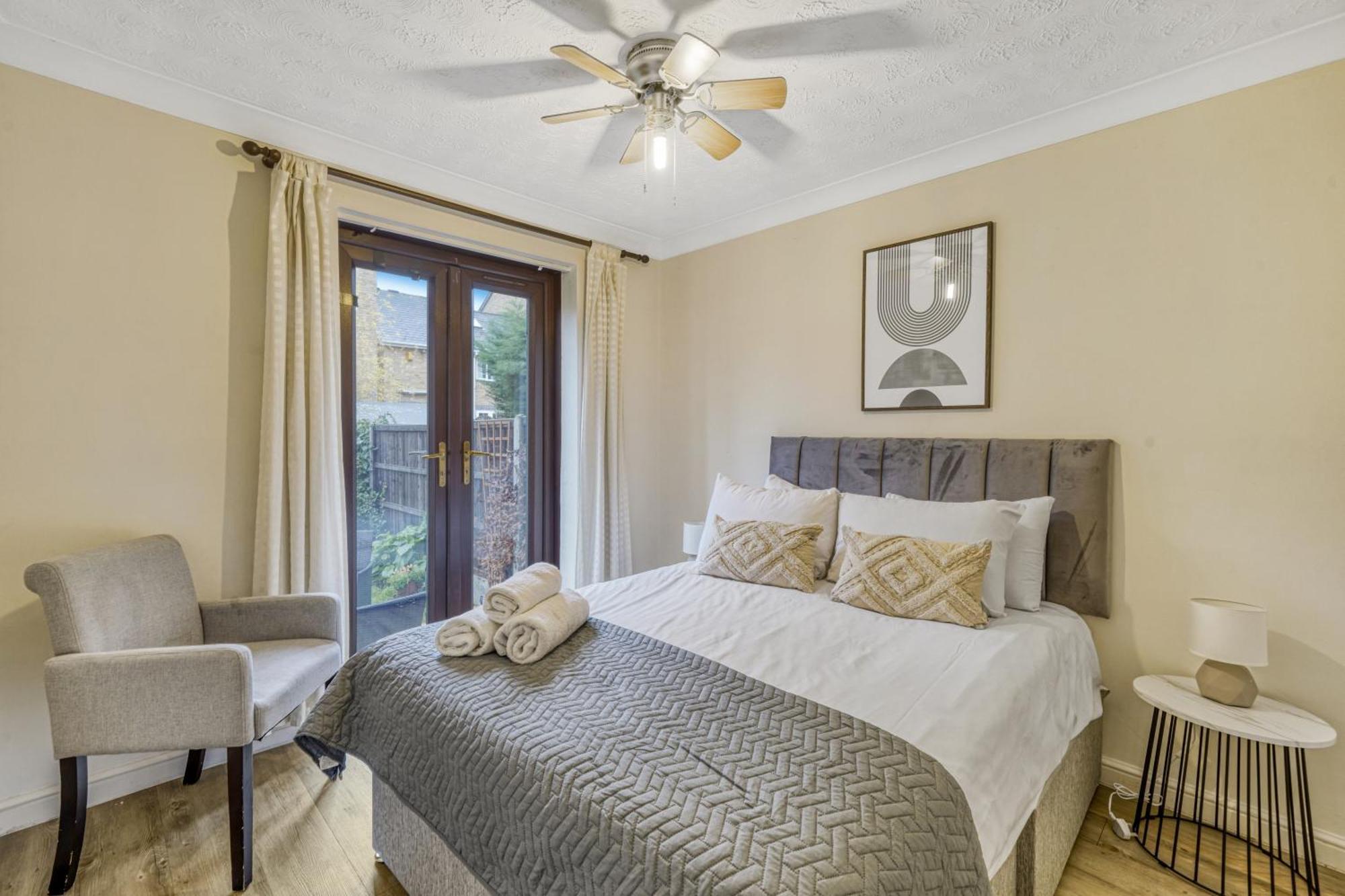 Executive 4 Bedroom Town House In Canada Water Free Wifi & Parking By City Stay Aparts London Ngoại thất bức ảnh